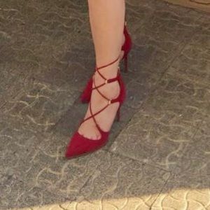 Women’s Marc Fisher Velvet Pointy Toe Heels Cross Strapped Kitty Heels